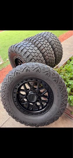 Chevy Silverado 2500 rims 2025 on 37x12.50/20