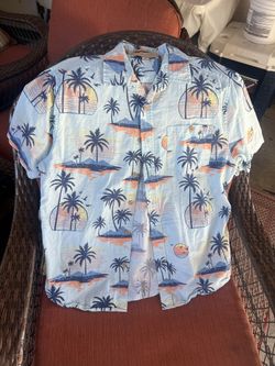 Hawaiian Shirt Men’s Size Medium