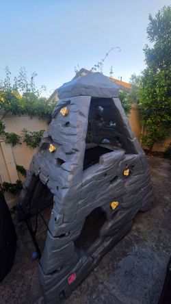 Kids sand box witKids sand box with table and bench & climbing rockh table and bench & climbing rock