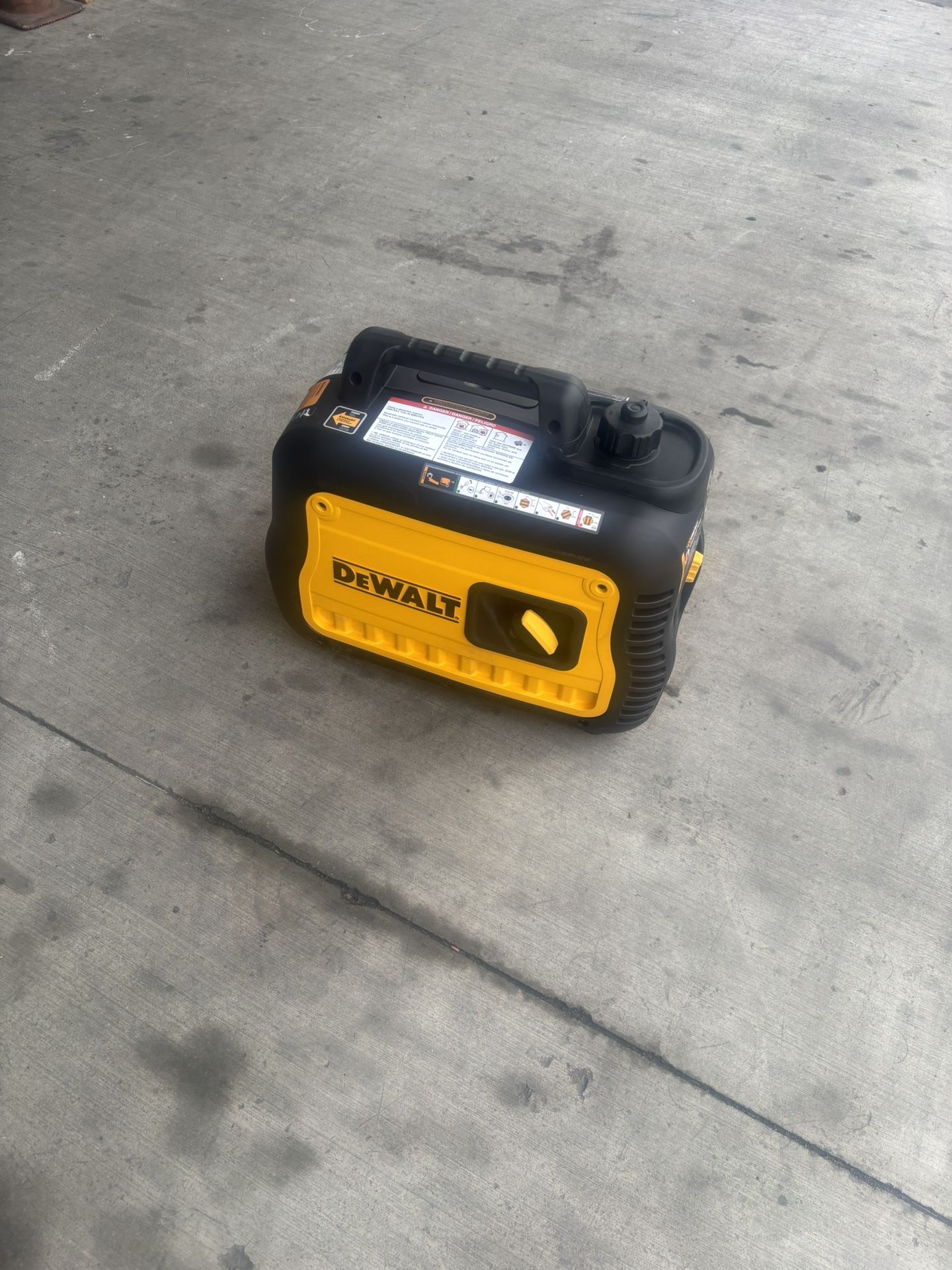 2200 / 1700-Watt Gas Powered Inverter Generator with CO Protect and Ultra Quiet Operations - 2200i