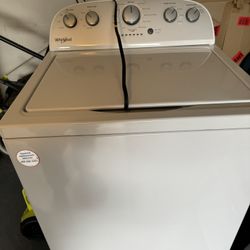 Whirlpool Washer And Dryer Set