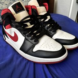 Jordan 1 Mid Black Gym Red
