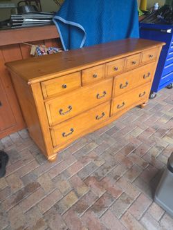 Wood dresser drawer set with mirror