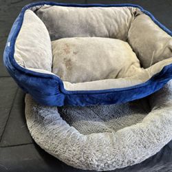2 Small Pet Beds 
