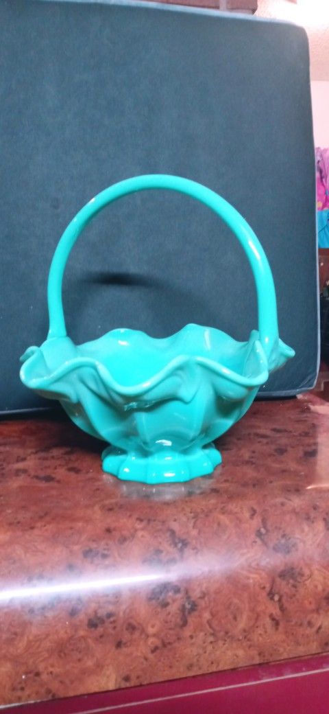 India/Fenton Vintage Basket