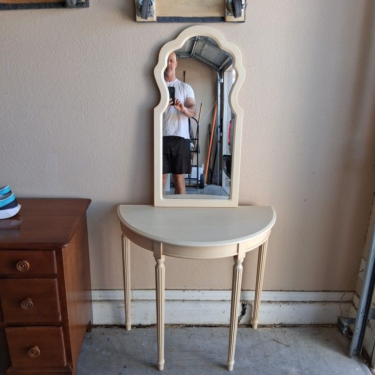 Entry Table/Console Table/Makeup Vanity..31 By 28 With Mirror