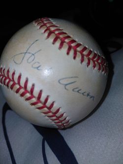 Hank Arron autographed Rawling Baseball