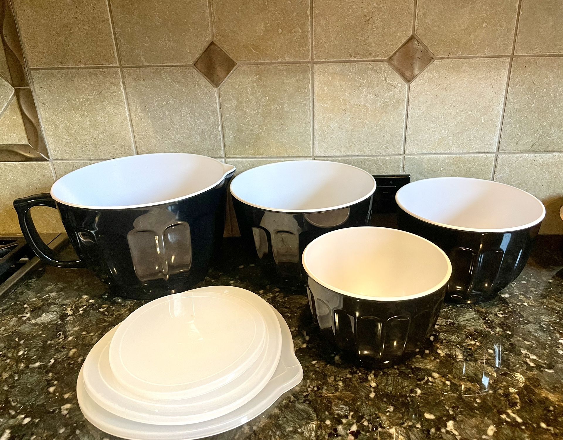 4 Pcs 100% Melamine Nesting Mixing Bowls with Lids, Black