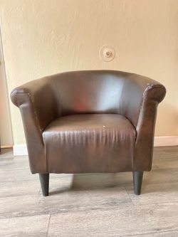 Round Bucket brown seat chairs