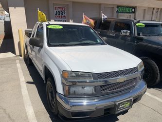2097 Chevy Colorado extended cab in excellent condition