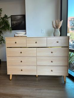 Modern 9-Drawer Dresser – Natural Oak + Gold Accents