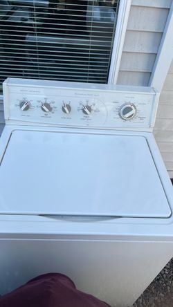 KitchenAid Superba Heavy Duty / Super Capacity Plus top-load washer, with the Whisper Quiet system.