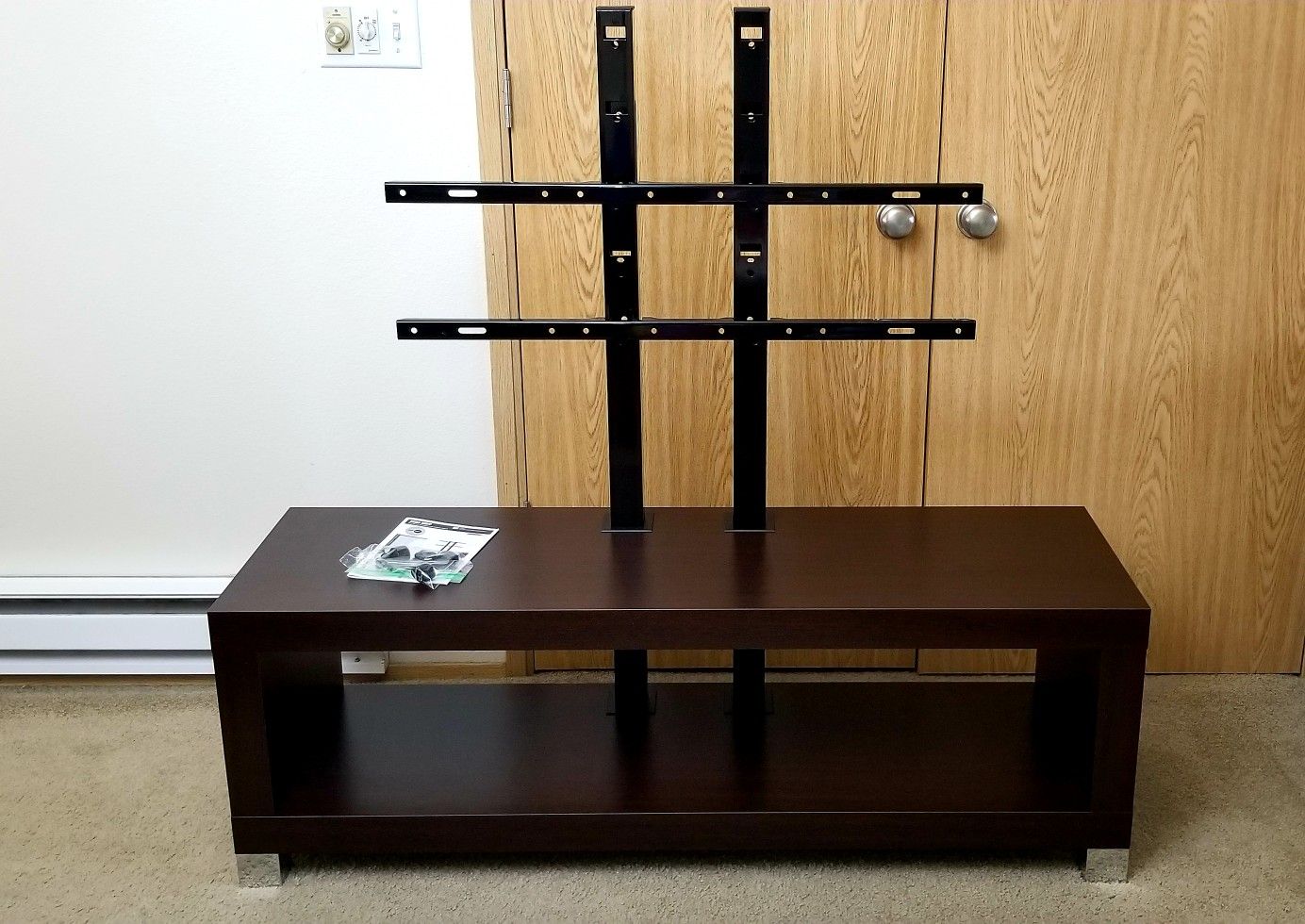 OmniMount Moda Echo 50FP A/V Stand