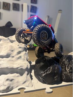Rc rock crawl course you can take anywhere!!