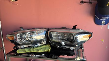 2016-2023 Toyota Tacoma Black Halogen DRL LED Right Side & Left Side  Headlight OEM