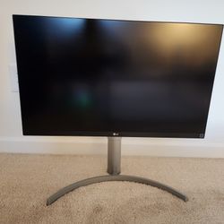 LG 27UL650-W Computer Monitor