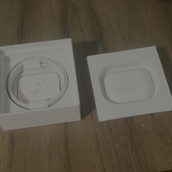 noise cancelling earbuds