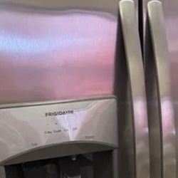 Frigidaire  Fridge 