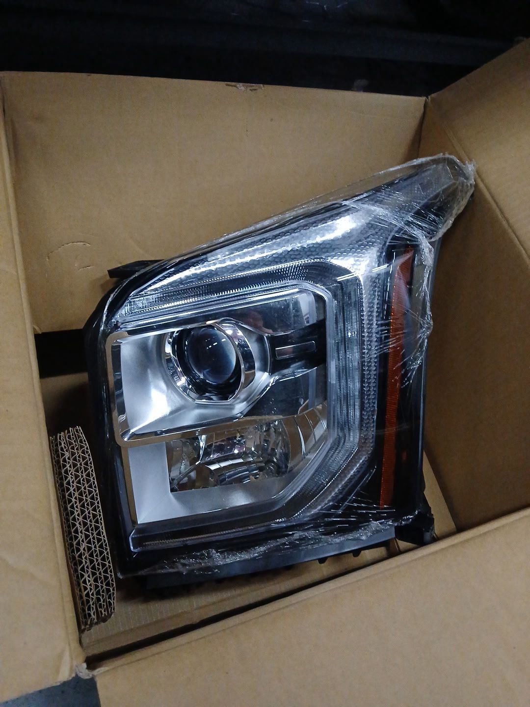 2017-2020 OEM Headlight GMC Yukon/ Yukon XL