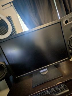 32 Dell Monitor