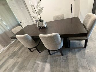Modern Dining Table with Chairs