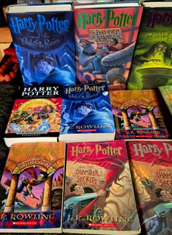 Collection of 13 Harry Potter books, featuring various Scholastic /Blumsburry