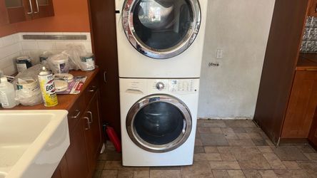 Washer and dryer works good