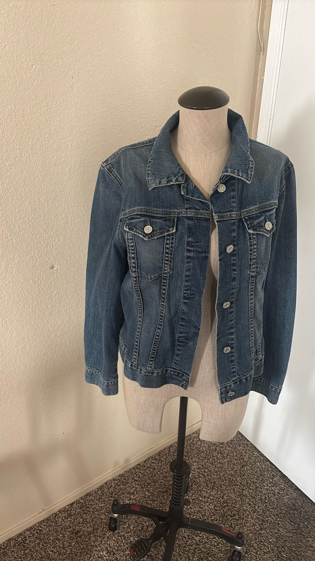Cap Jean Jacket Size L