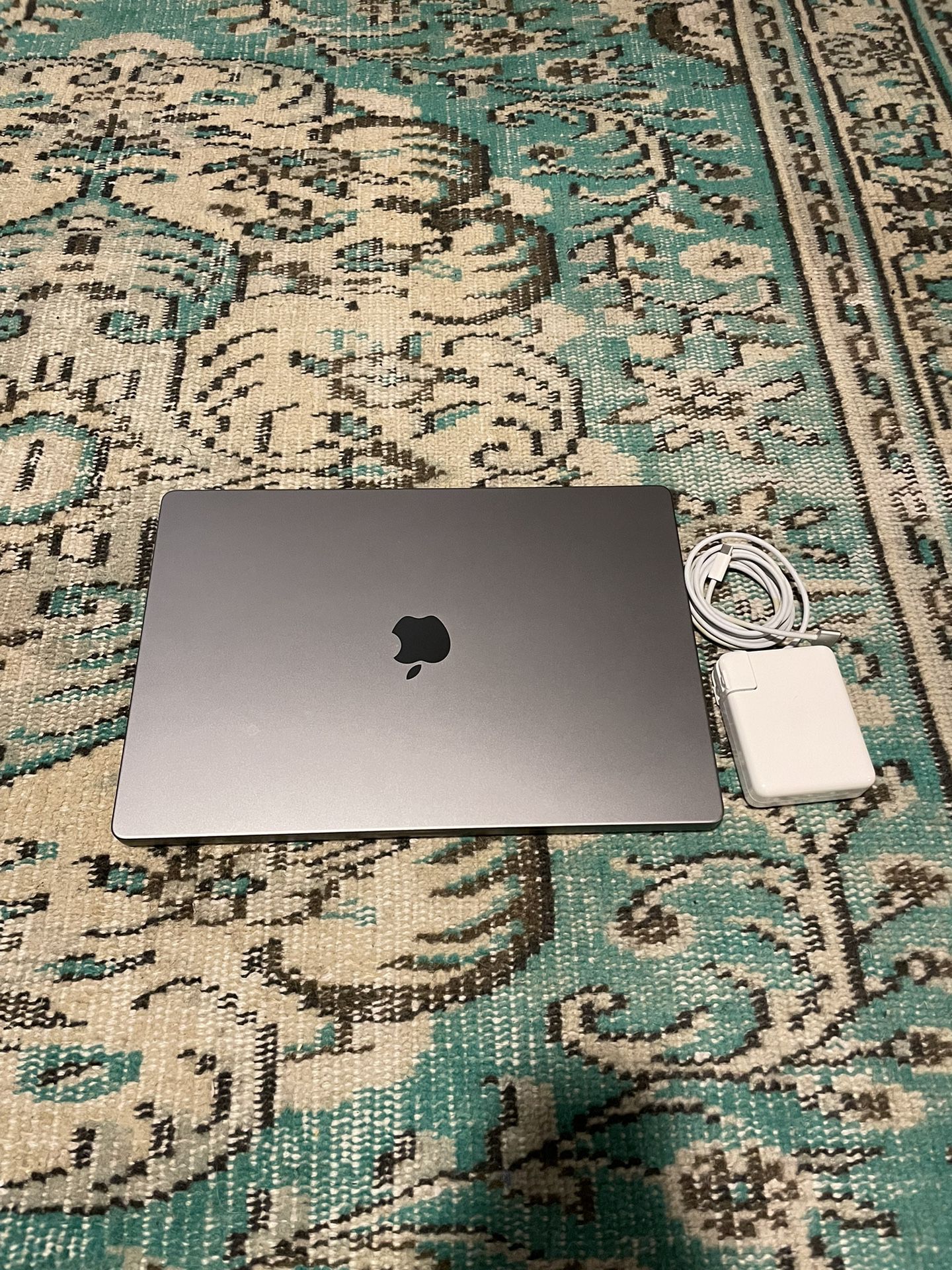 2021 MacBook M1 Pro 16 Inch