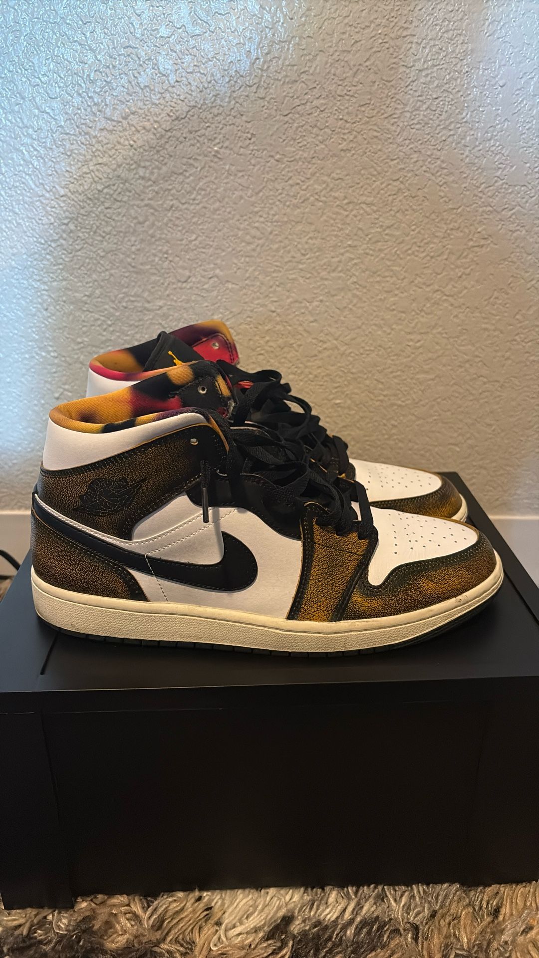 Air Jordan 1 SE Mid Wear-Away - Taxi SIZE 11