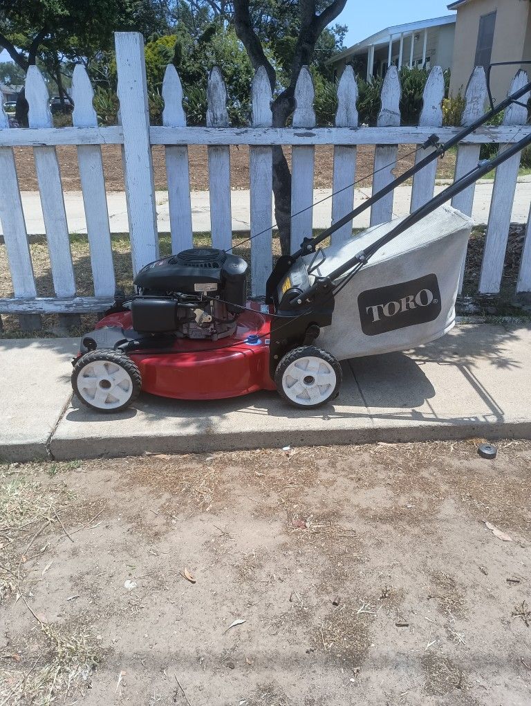 Toro Recycle 22". Lawn Mower