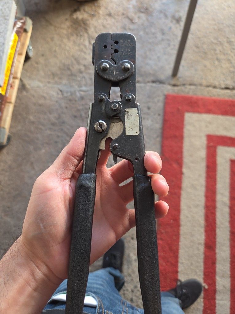 Packard Electric Crimp Tool