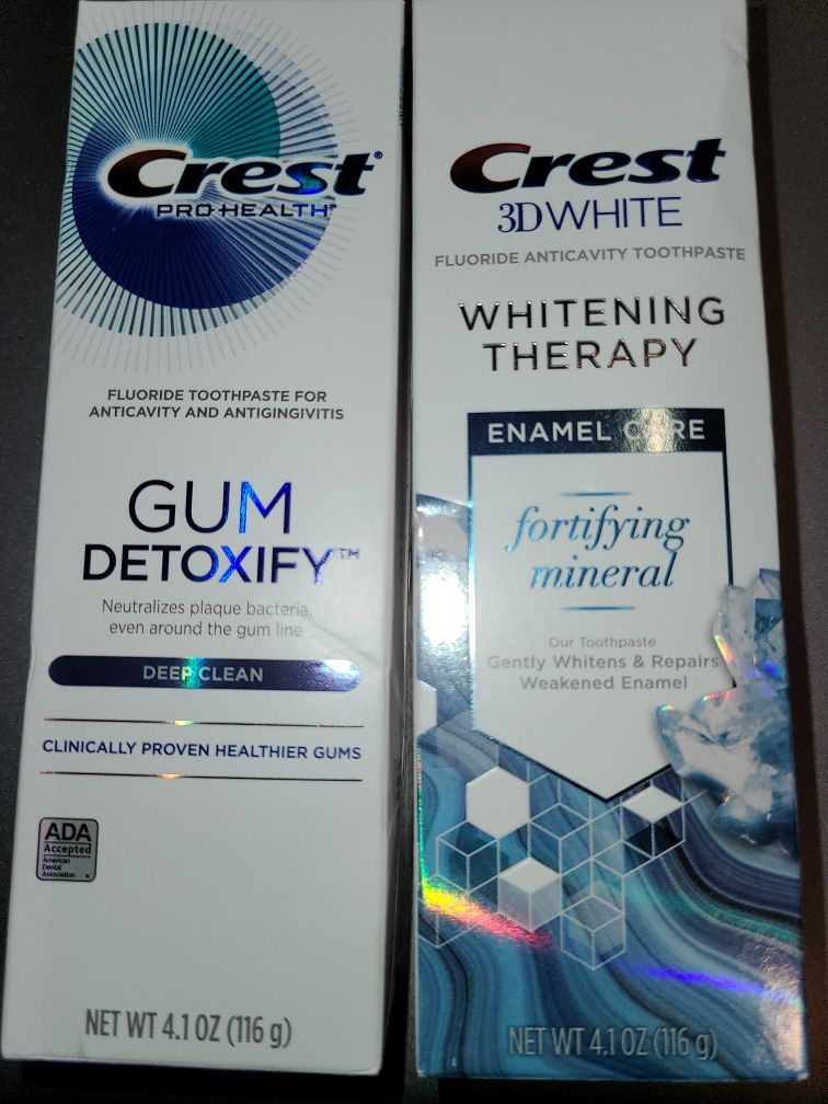 Crest Gum Detoxify & Whitening Therapy Toothpaste