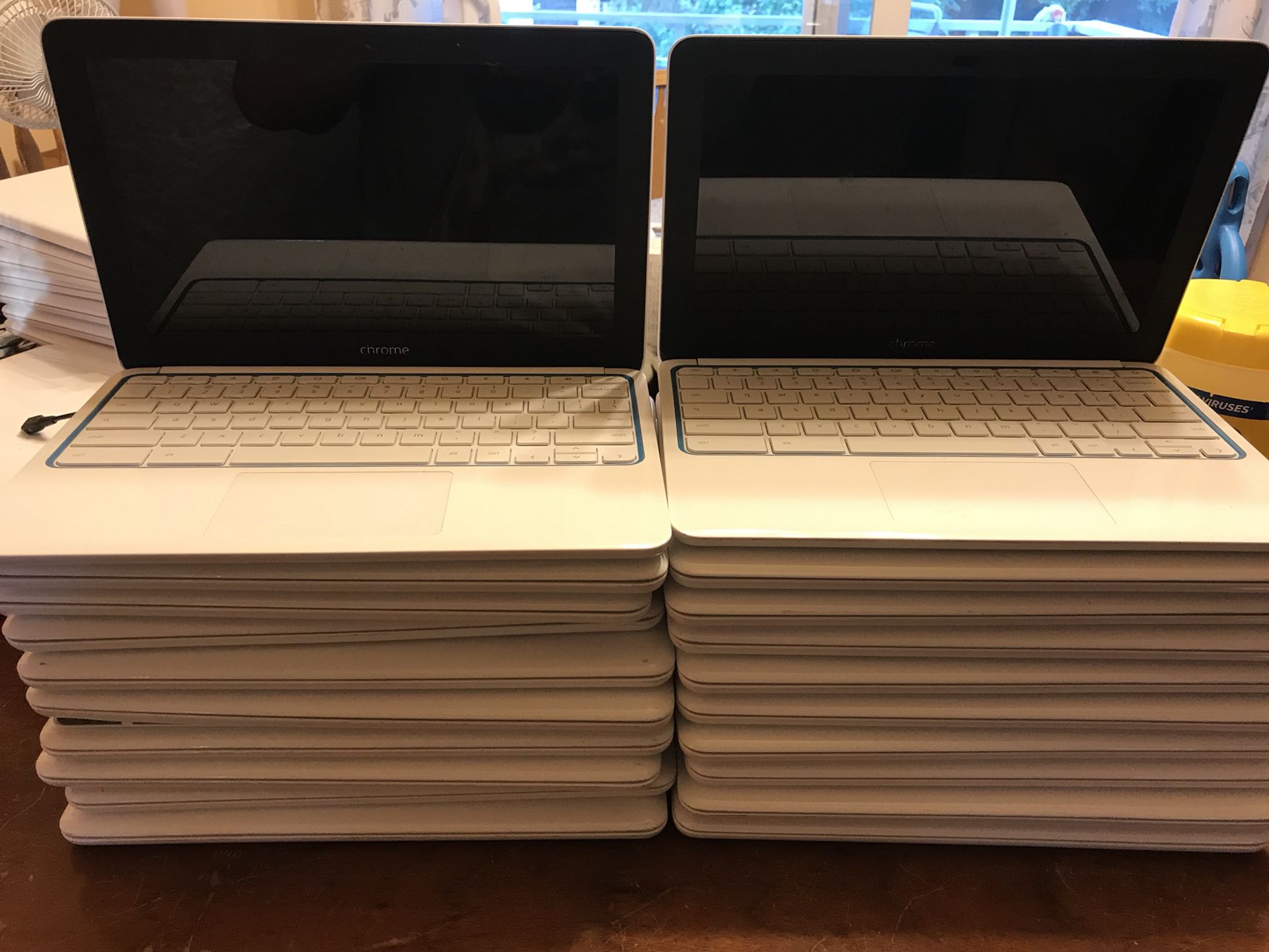 20 x HP chromebook 11 Google Laptop 1.7Ghz 16gb SSD 2gb Ram 11.6” Sell as parts, power won’t turn on Each one only $12 for each one. School district