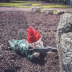 Garden Gnomes, Gnome Statues, Military Gnome with Gun, Funny Army Gnomes Decorations for Yard, Indoor Outdoor 
