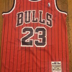 #23 Bulls Jordan  Red  Stripped Jersey Sz 2X
