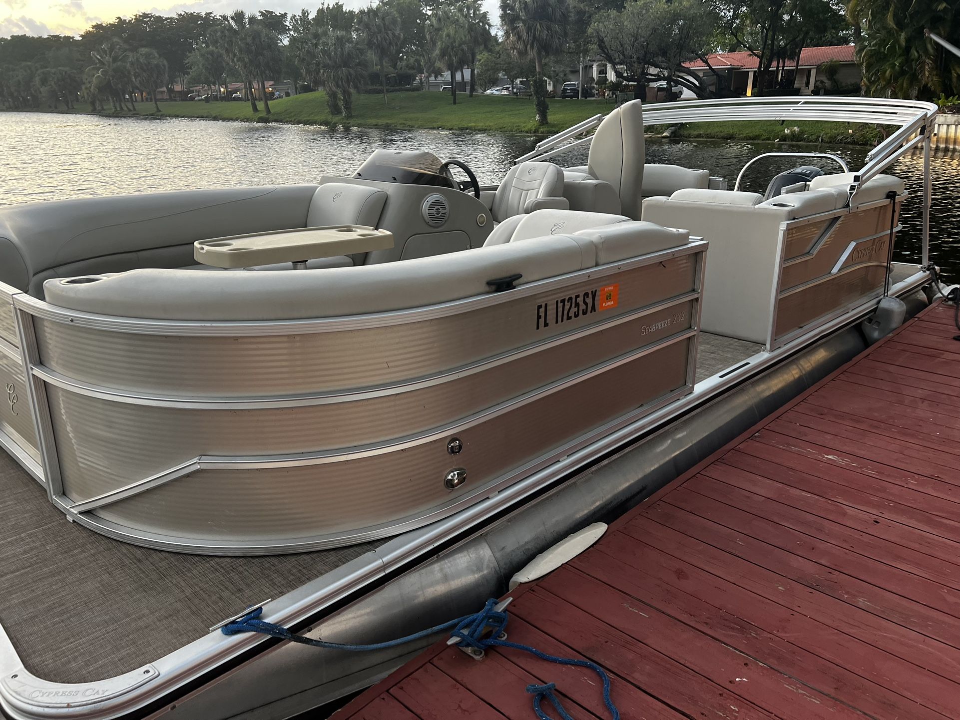 Pontoon Cypress Cay