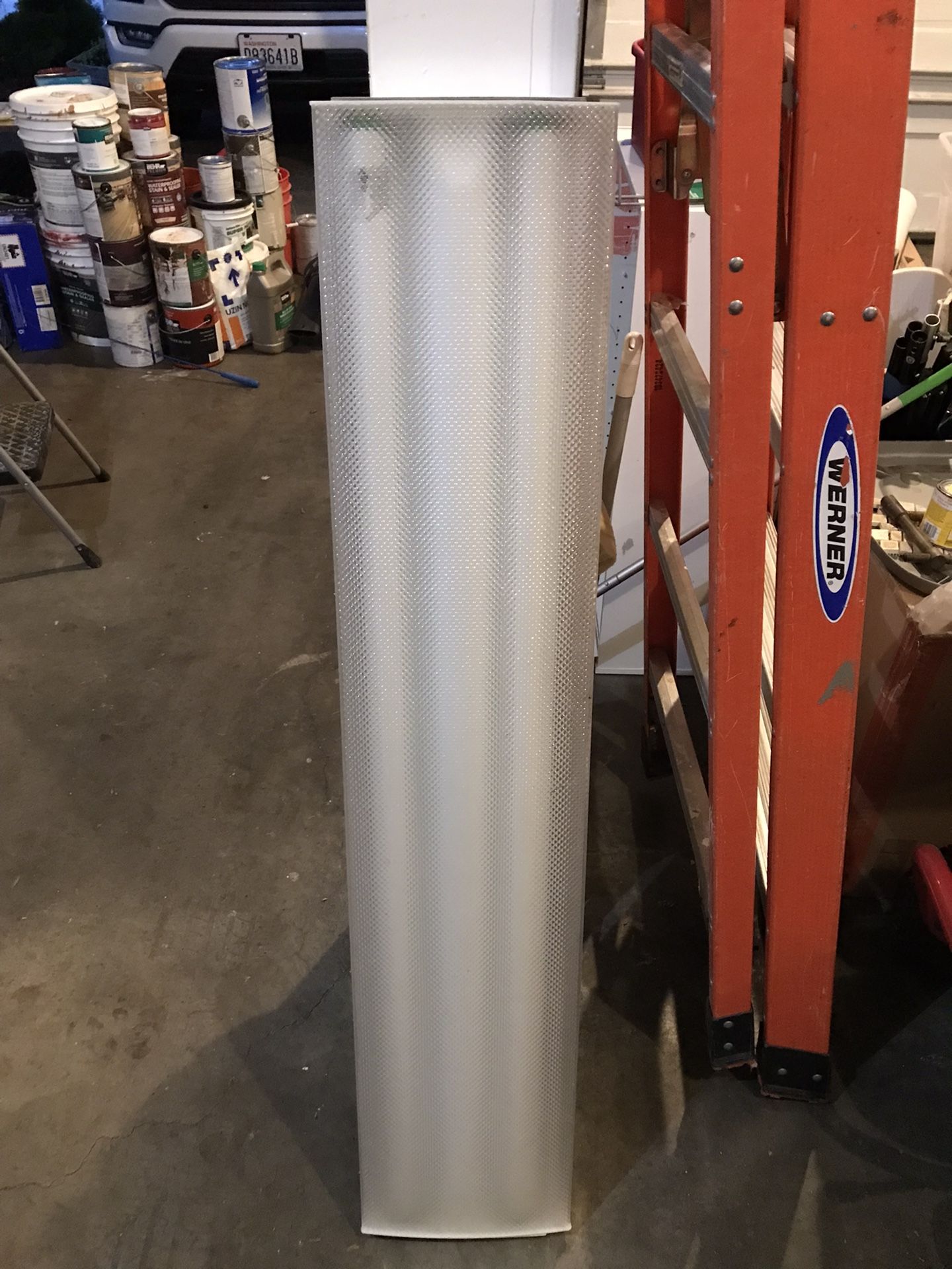 3-bulb Florencent Light Fixture-4 Feet Long