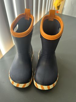 Kids Rain Boots – Size 10 (US) • Gently Used