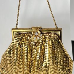 Vintage Gold Mesh Evening bag, Rhinestone Clasp, Beautiful