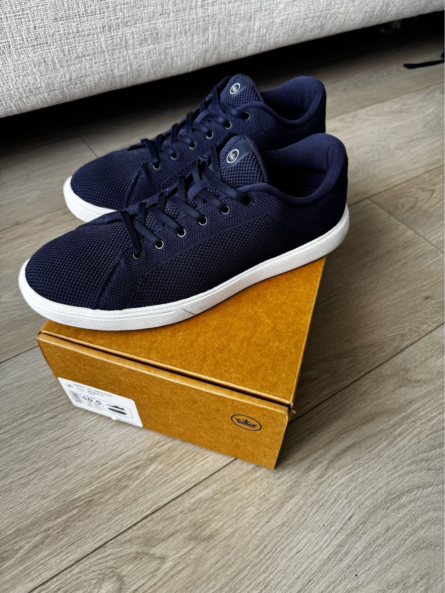 Peter Millar Drift V2 Sneakers, Navy, Men’s 10.5, $55