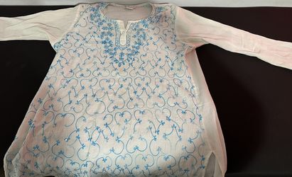 Women Long Sleeve Shirt. Size L. 100% Cotton