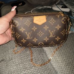 Louis Vuitton Purse 