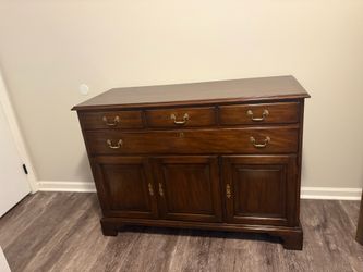 Henkel Harris Solid Mahogany Sideboard / Buffet – Virginia Galleries