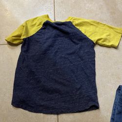 Little Kid Shirt And Pants 