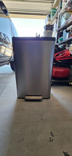 Kohler 47L (13 gallon) Step Trash