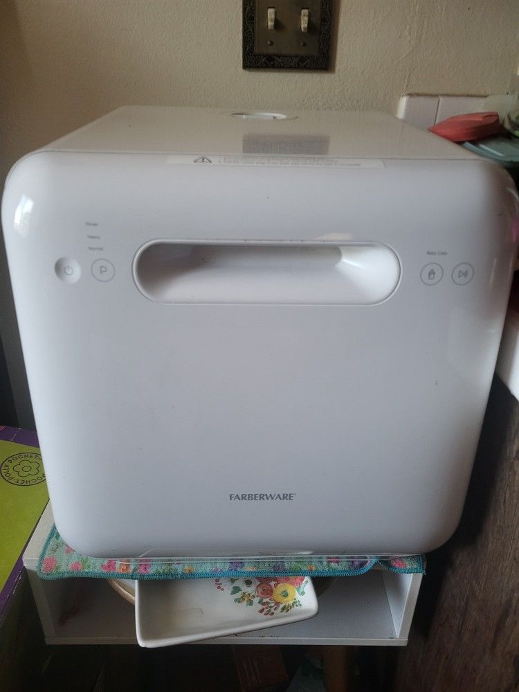 Farberware FDW05ASWWHC, Complete Portable Dishwasher, White
