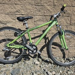 K2 T-9 Trailhead Aluminum Women's Mountain Bike MTB Riders 5'3" - 5'6"