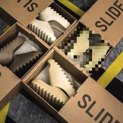 Yeezy Slides Available On Hand 🛍