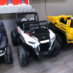 Carro Con Control Y Bluetooth Para Niños!!